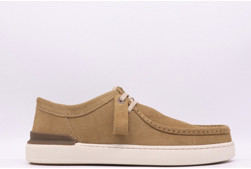 CLARKS Court Lite Wally