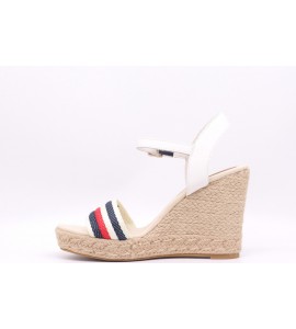 TOMMY HILFIGER SANDALI