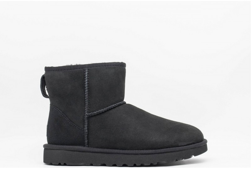 UGG Classic Mini II Stivali