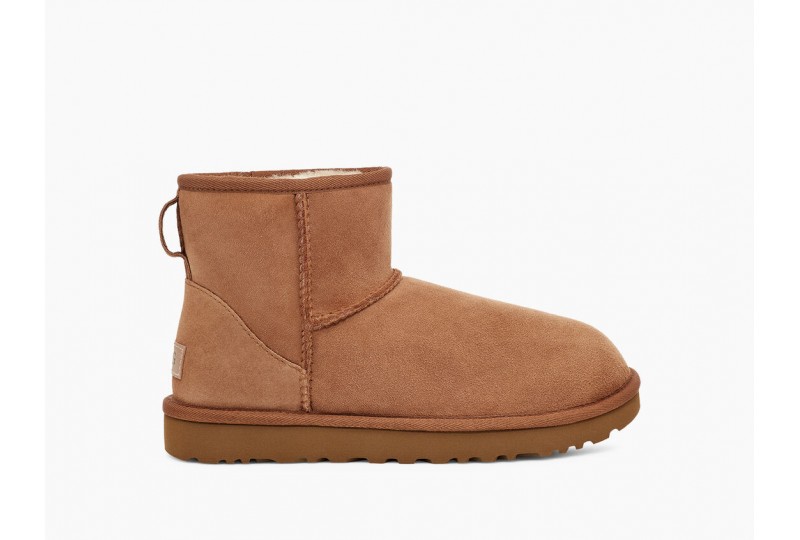 UGG Classic Mini II Stivali