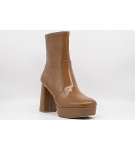 STEVE MADDEN ARTISTIC COGNAC VERNICE