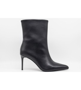STEVE MADDEN LYRICALS NERO