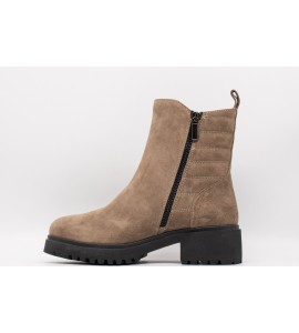 DONNA SOFT Stivaletti in camoscio beige