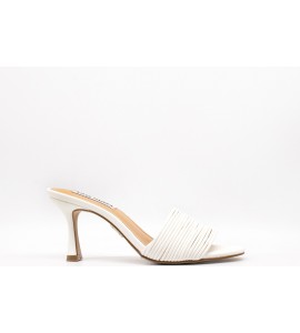 STEVE MADDEN LUVVY