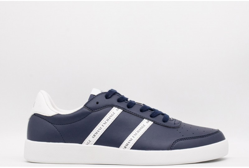 ARMANI EXCHANGE Sneakers in...