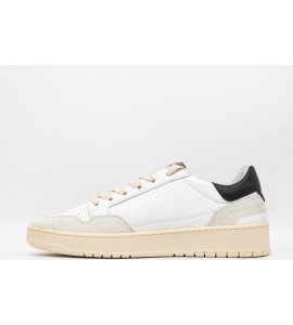 GIO + Sneakers Leonard