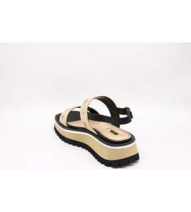 GAUDI' Sandali con vele metalliche