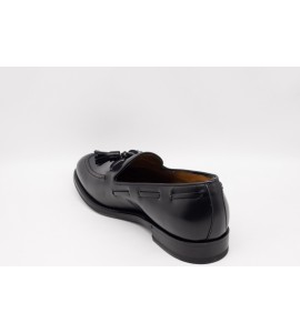 BARRETT MOCASSINO CON NAPPINE IN VITELLO NERO