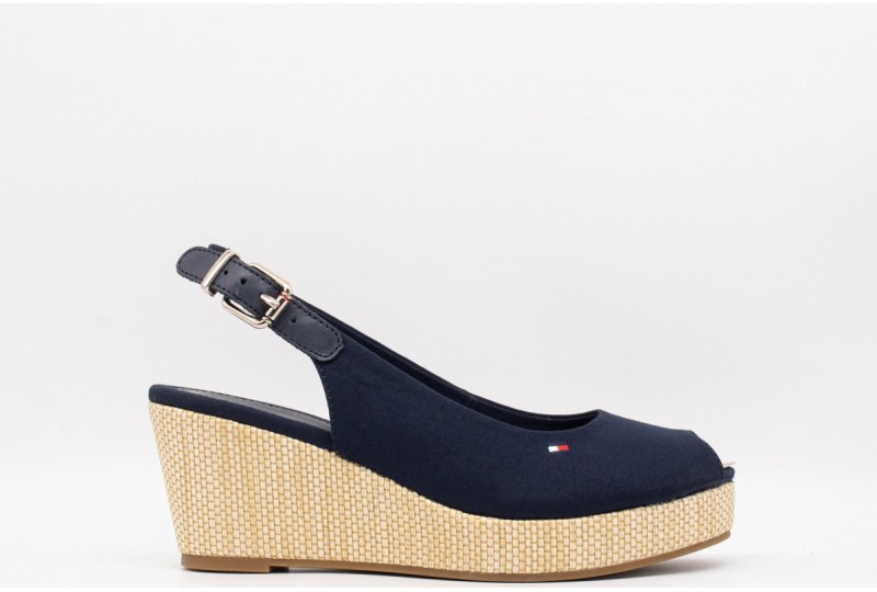 TOMMY HILFIGER SANDALI...