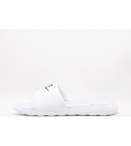 NIKE Victori One