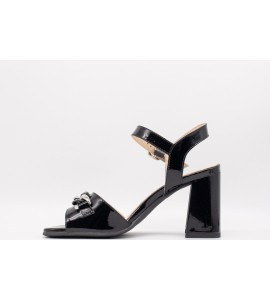 NERO GIARDINI Sandali donna in vernice