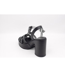 NERO GIARDINI Sandali donna in pelle