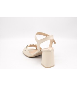 NERO GIARDINI Sandali donna in vernice