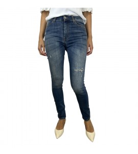 REIGN JEANS