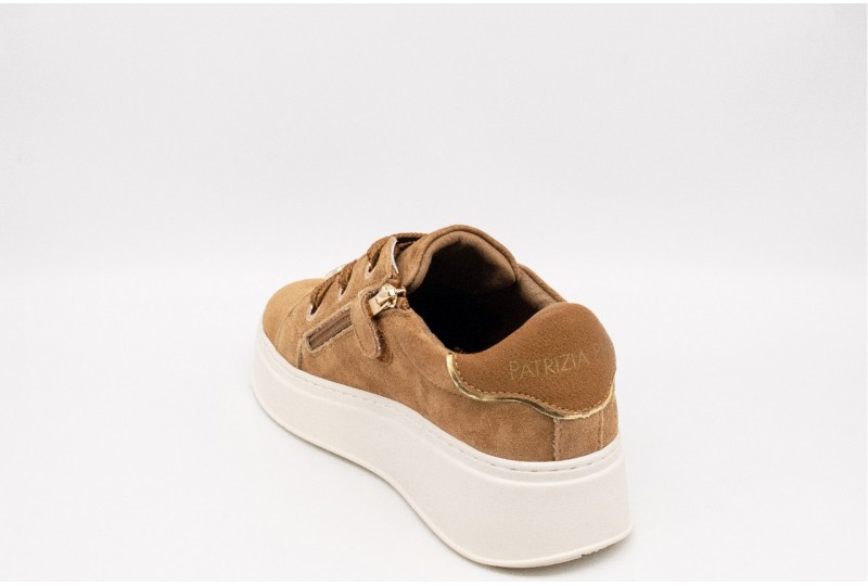 LOVE 101 Scarpe da Barca in Pelle Scamosciata Tortora
