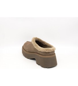 UGG Donna Sabot New Heights Cozy