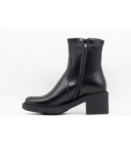 FRAU Stivaletto in pelle con tacco