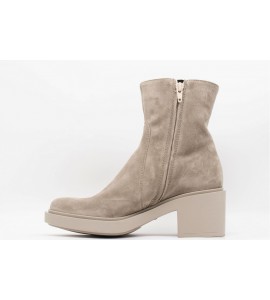 FRAU Stivaletto in pelle scamosciata con tacco