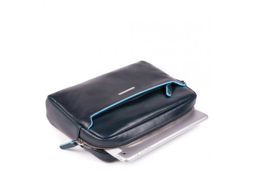 Borsellino Uomo Elegante Pochette Da Polso Piquadro In Pelle Per IPad Mini - Nero Con Logo E Polsino Removibile Pochette Polso Piquadro