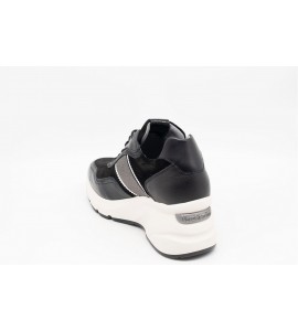 NERO GIARDINI Sneakers donna in vernice, camoscio e materiale tecnico