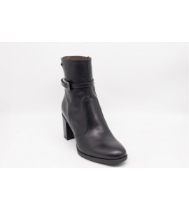 NERO GIARDINI Tronchetti donna in pelle