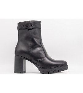 NERO GIARDINI Tronchetti donna in pelle